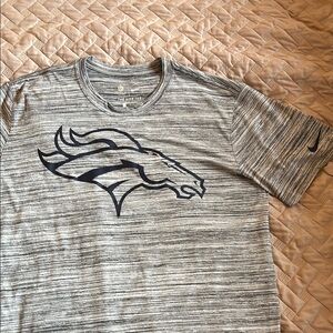 Nike Gray Short Sleeve Tee with Classic Crew Neck